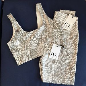 IVL Collective - Winter White Gold Bra and Legging Pair - Size 4.  New with Tags
